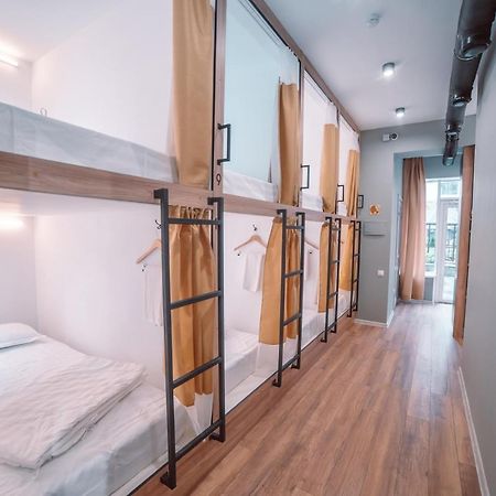 Tomiris Lady'S Capsul Hostel Only For Women Алматы Экстерьер фото
